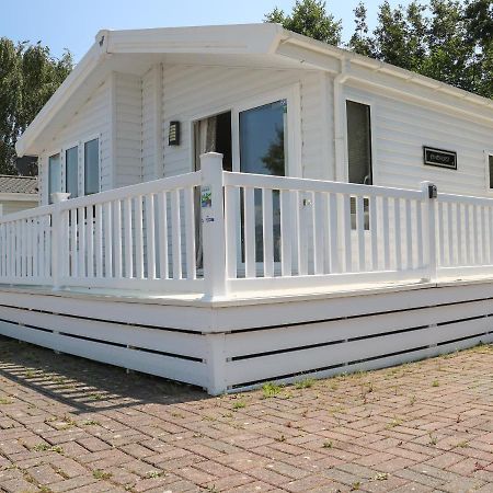 The Goodwood Lodge Chichester Exterior photo